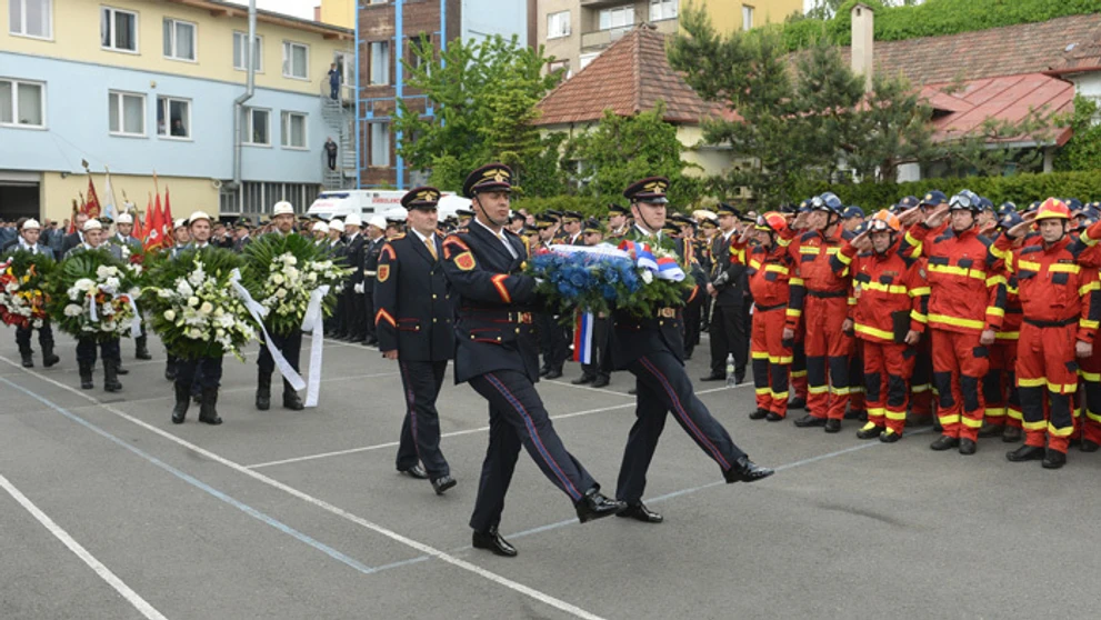 Posledná rozlúčka so zosnulými príslušníkmi OR HaZZ v Prešove Radoslavom Lackom a Petrom Toďorom.