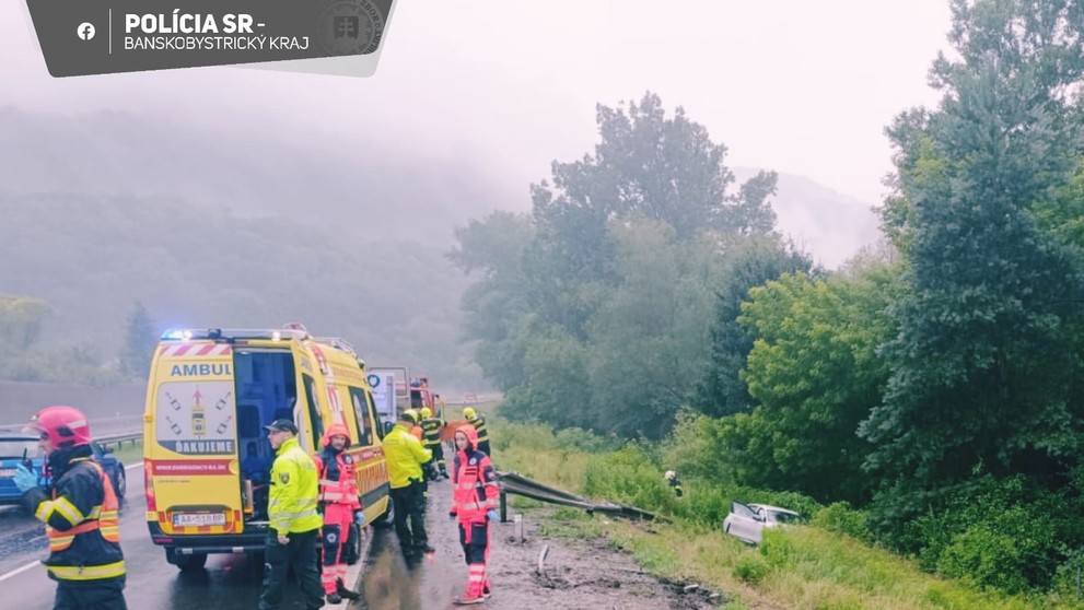 Tragická nehoda pri Hronskej Breznici.