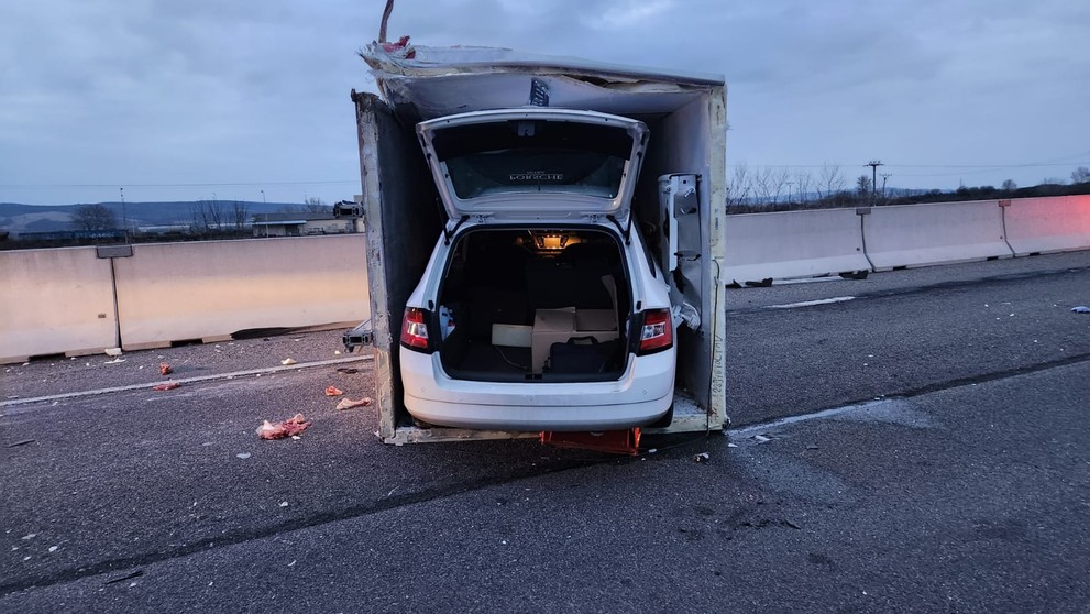 Nehoda na diaľnici D1 za Piešťanmi smerom na Trnavu