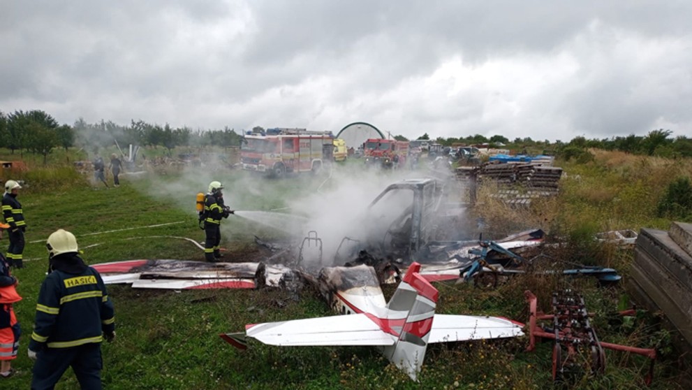 Spadnuté lietadlo v obci Mokrý Háj.