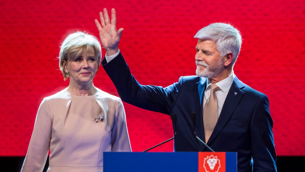 Novým českým prezidentom bude armádny generál vo výslužbe Petr Pavel.