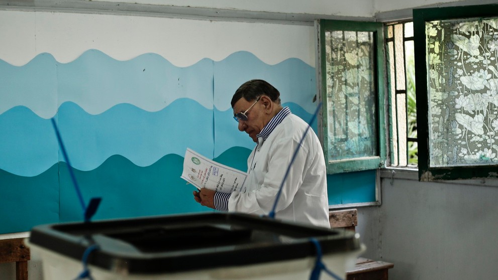 Dlhoočakávané parlamentné voľby v Egypte.