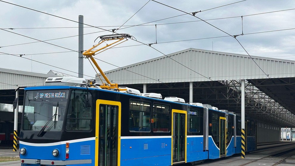 Prvá klimatizovaná električka dorazila do Košíc.