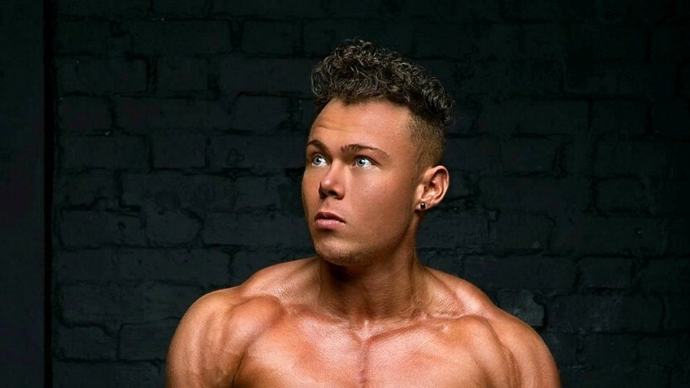 Mike Sullivan teraz.