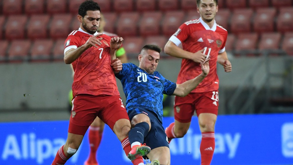 Magomed Ozdojev (vľavo), Rifat Žemaletdinov (vpravo) a Róbert Mak.