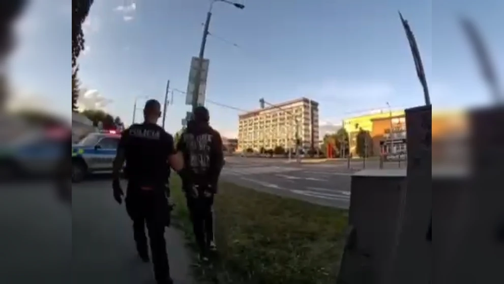 Dvaja páchatelia zaútočili na muža na invalidnom vozíku