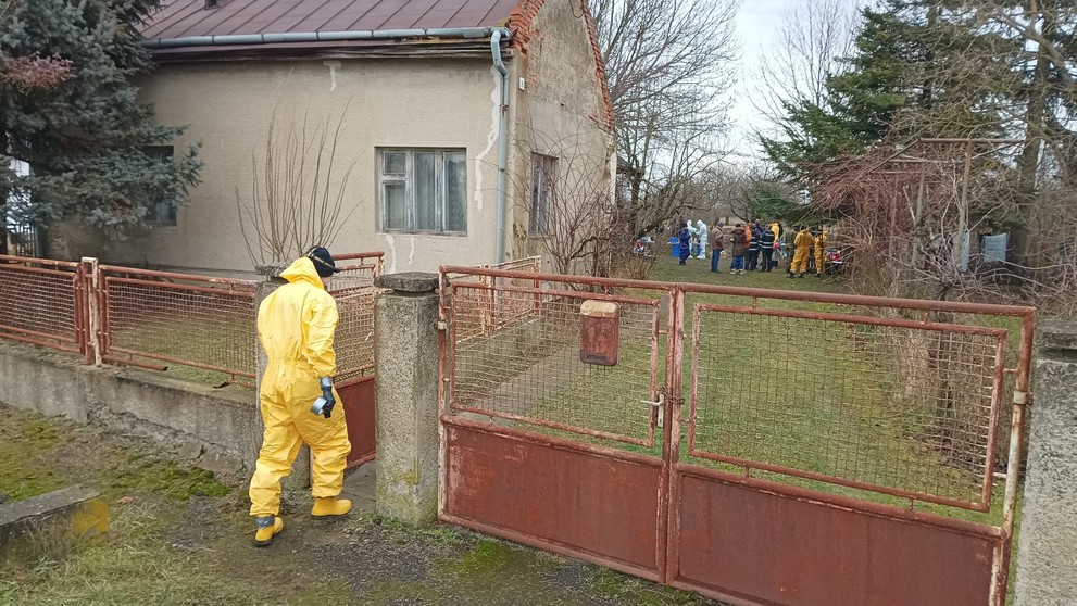 Prehliadka domu - pohľad do dvora