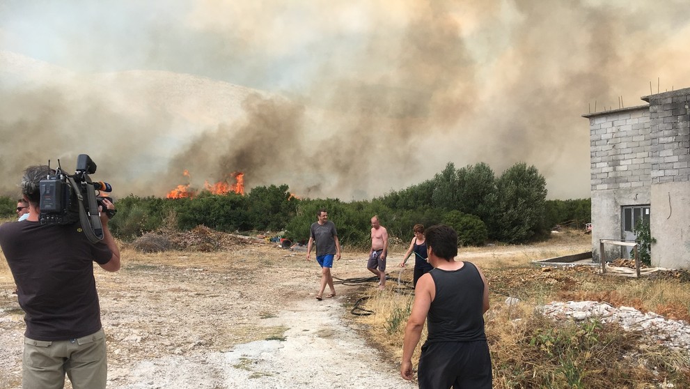 Mohutný požiar v obľúbenej destinácii Slovákov. Náš redaktor sa ocitol v ohnivom pekle