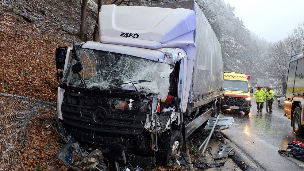 Nehoda pod Strečnom.