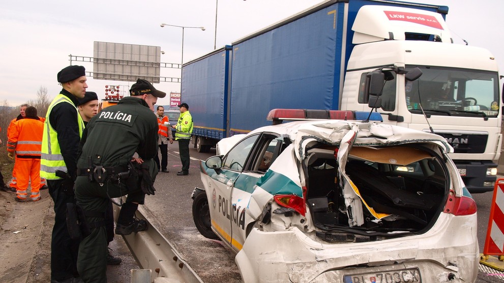 Dopravná nehoda v Bratislave na Moste Lafranconi