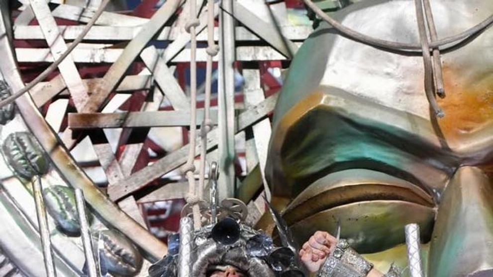 Lukáš v sprievode. 