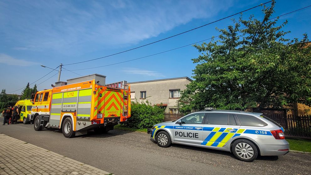Muž vo Frýdku-Místku uviazol v rozpálenom aute.