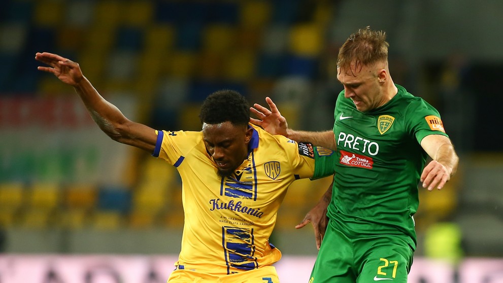 Sprava Dominik Javorček (Žilina) a Yhoan Andzouana (Dunajská Streda) v 2. kole nadstavbovej časti Niké ligy v skupine o titul.