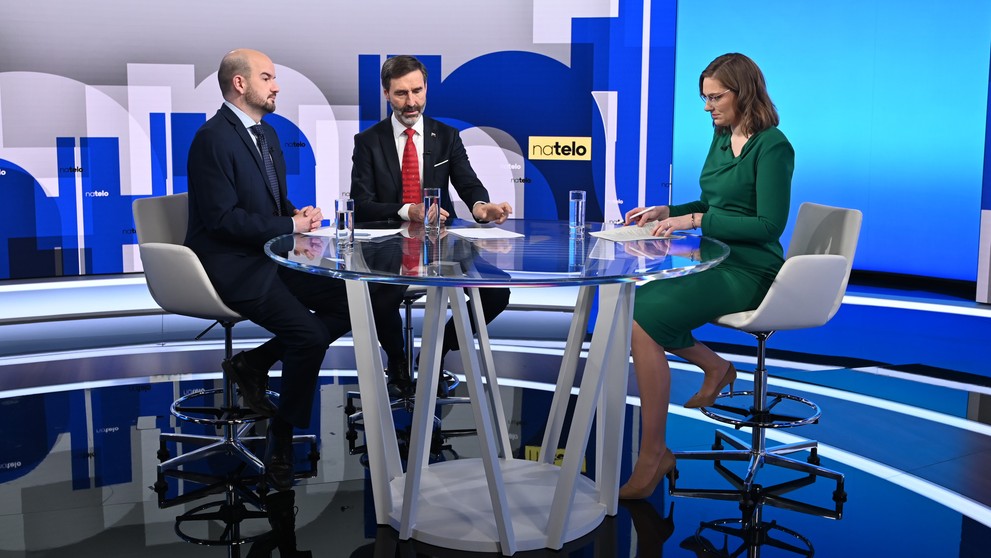 Hosťami relácie Na telo boli Juraj Blanár (Smer-SD) a Martin Dubéci (PS)