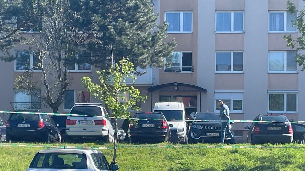 Bytovka, kde k tragédii došlo.