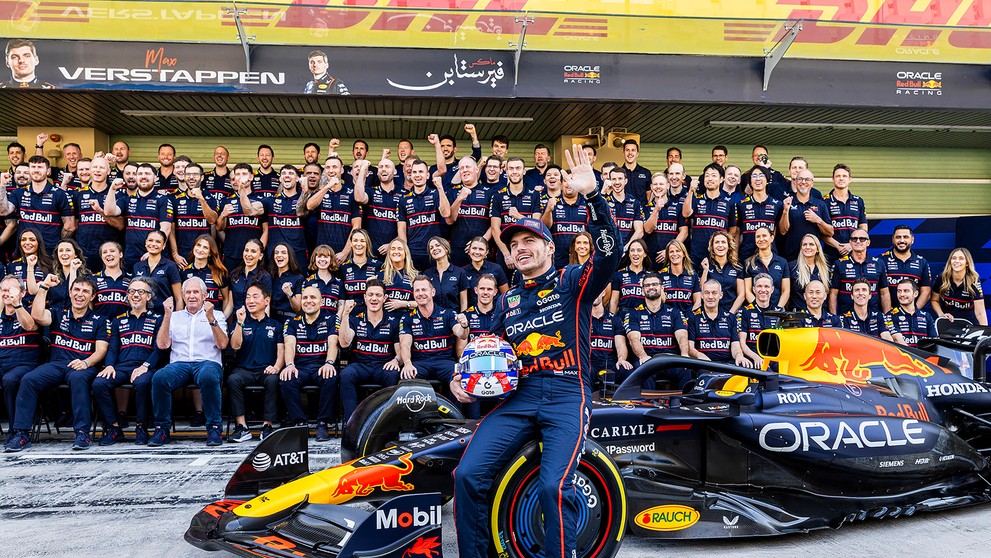 Max Verstappen so svojím tímom.
