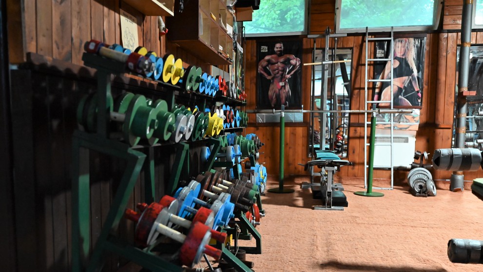 Priestory posilňovne v Rači.