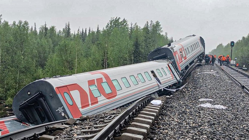 V Rusku sa vykoľajil vlak.
