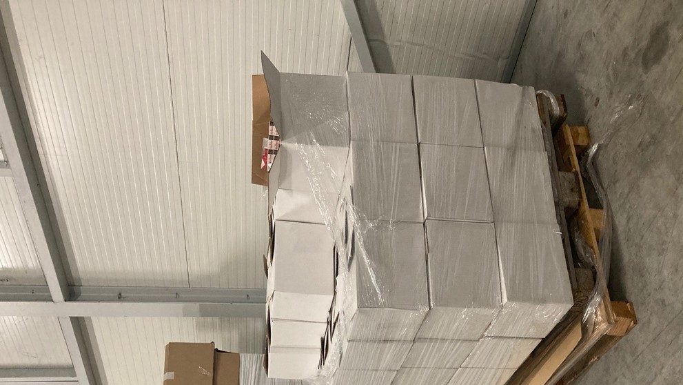 Pri Nitre odhalili výrobňu cigariet, ktorá sa tvárila ako stolárska dielňa.