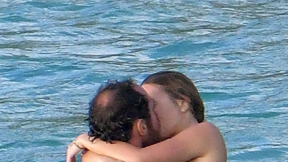 Surfovanie s delfínmi