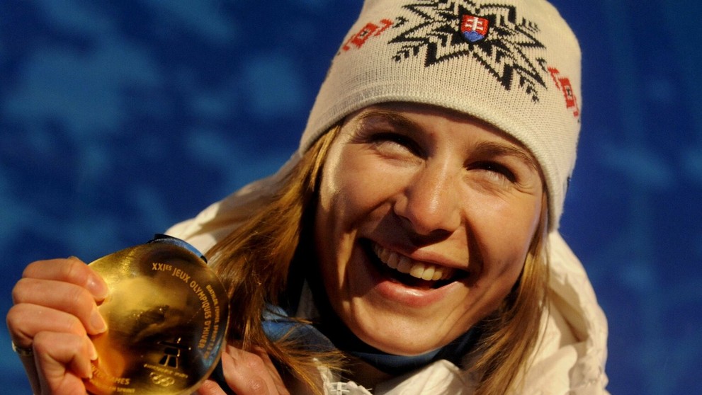 Na snímke slovenskí bratia Pavol (vpravo) a Peter Hochschornerovci s víťazným gestom v cieli  C2 15. augusta 2008 na OH v Peking