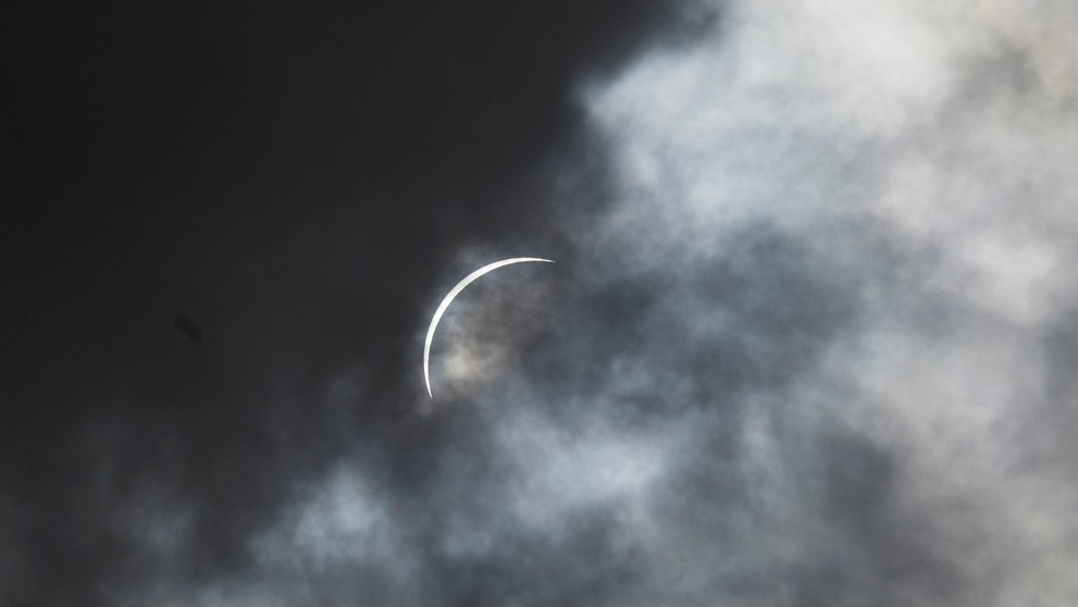 Úplné zatmenie Slnka