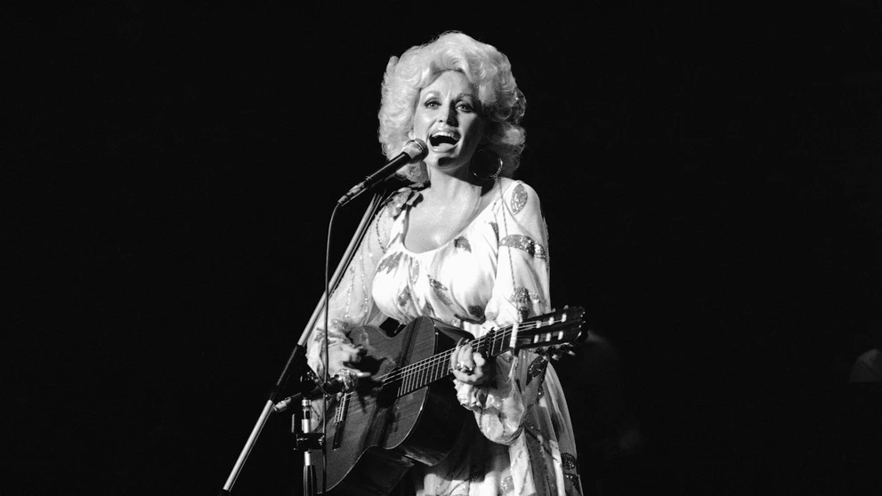 Zomrela Dolly Parton