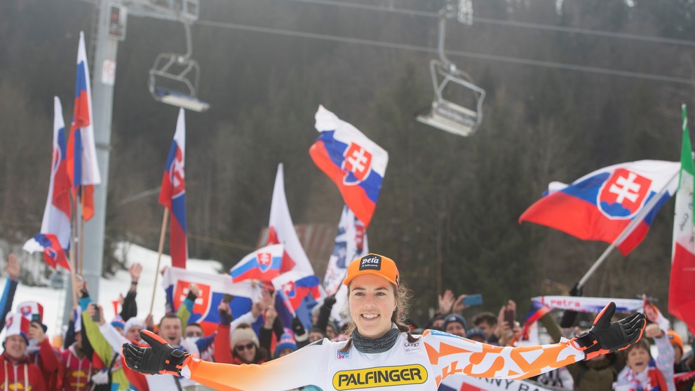 Petra Vlhová s novým imidžom.