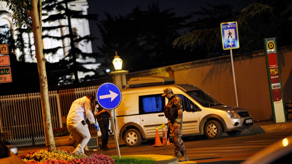 Tureckí vojaci na ázijskej strane v Istanbule.
