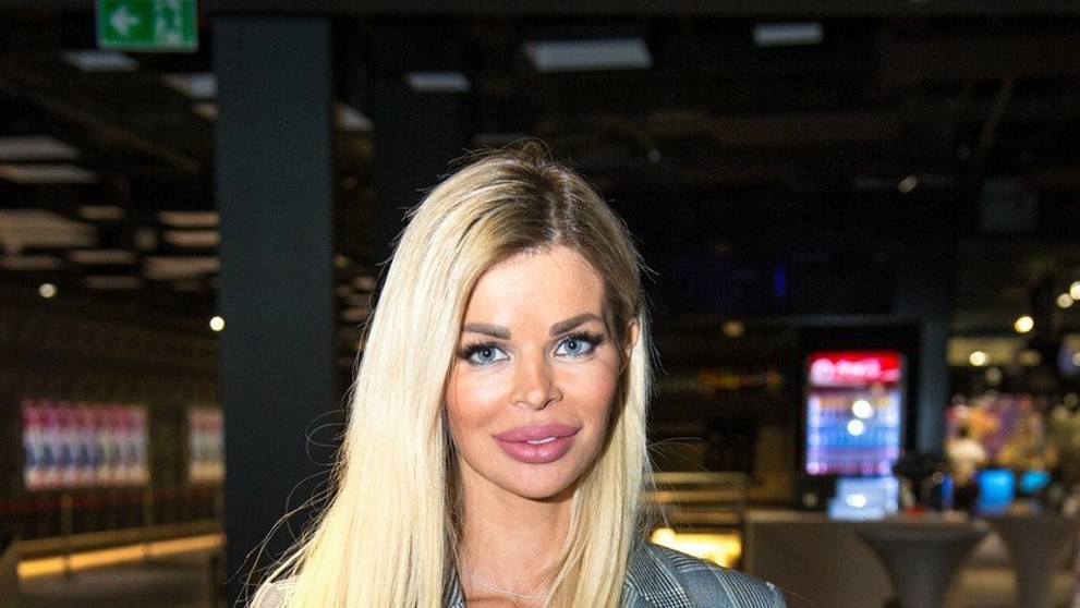 Silvia Kucherenko na premiére seriálu Milenky