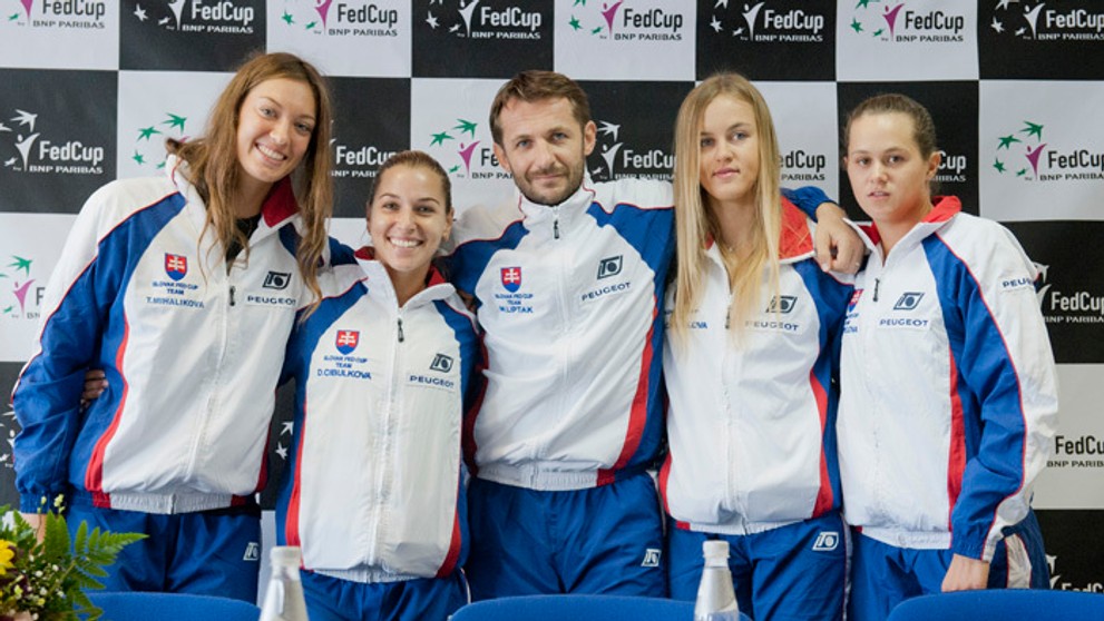 Slovenská fedcupová reprezentácia na archívnej snímke.