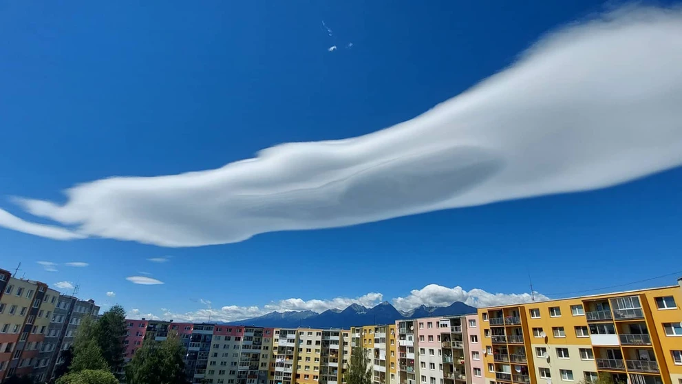 Oblak za Tatrami.
