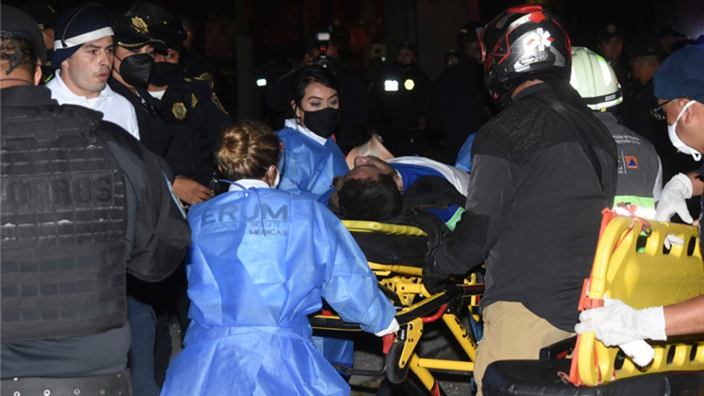 V mexickej metropole sa zrútila časť mosta pre metro.