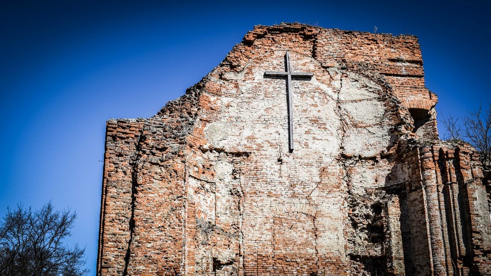 Opustený kláštor.