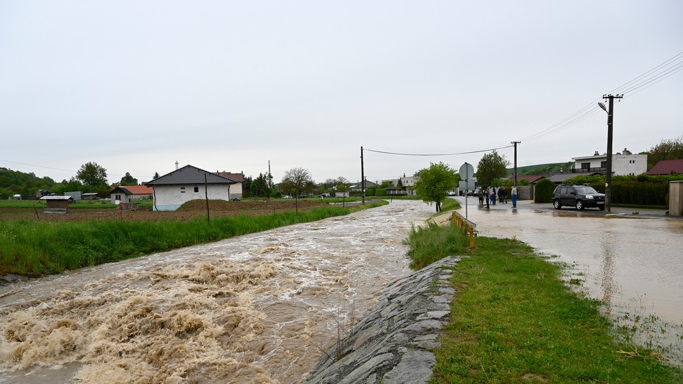 Povodeň v obci Horné Naštice.