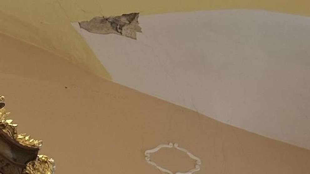 Zemetrasenie poškodilo 350-ročný kostol v Báči