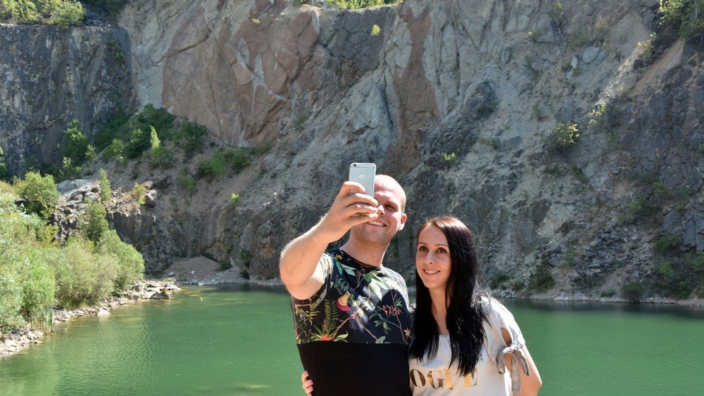 Kameňolom pri obci Beňatina.