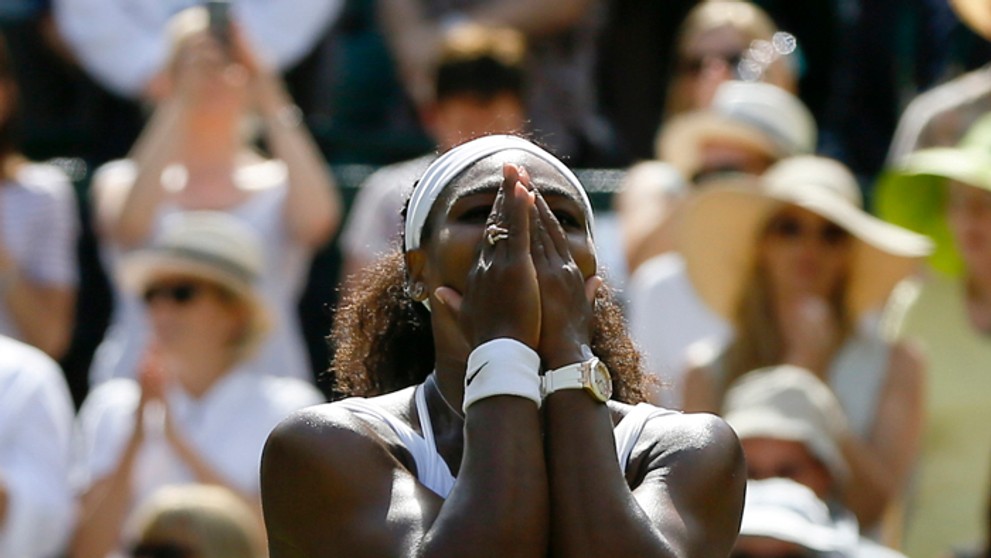 Serena Williamsová a jej radosť po víťazstve na Wimbledone.