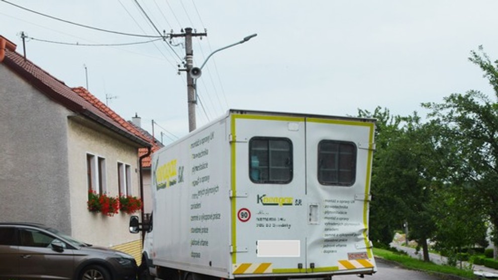 Polícia 70-ročnému mužovi zadržala vodičský preukaz.