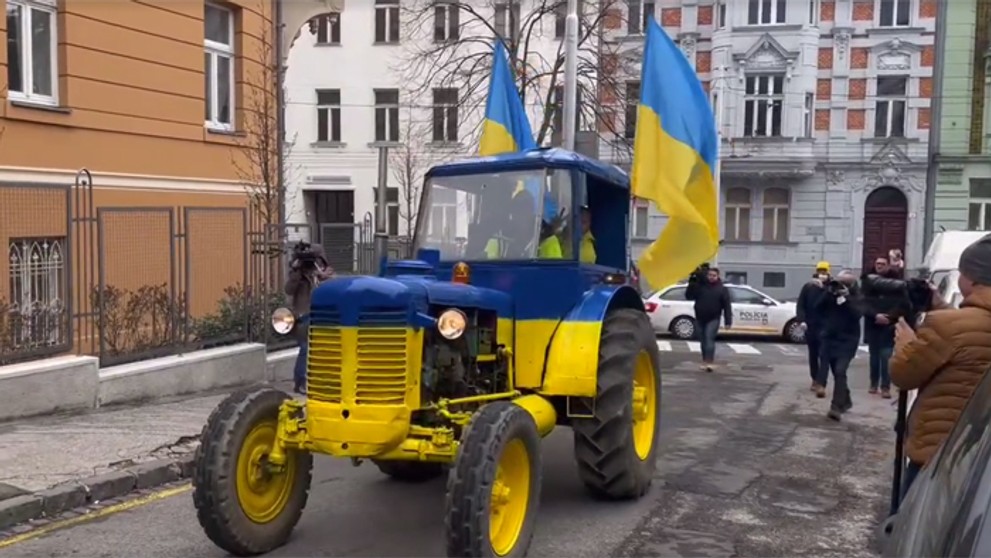Protest pred ruským veľvyslanectvom v Bratislave.