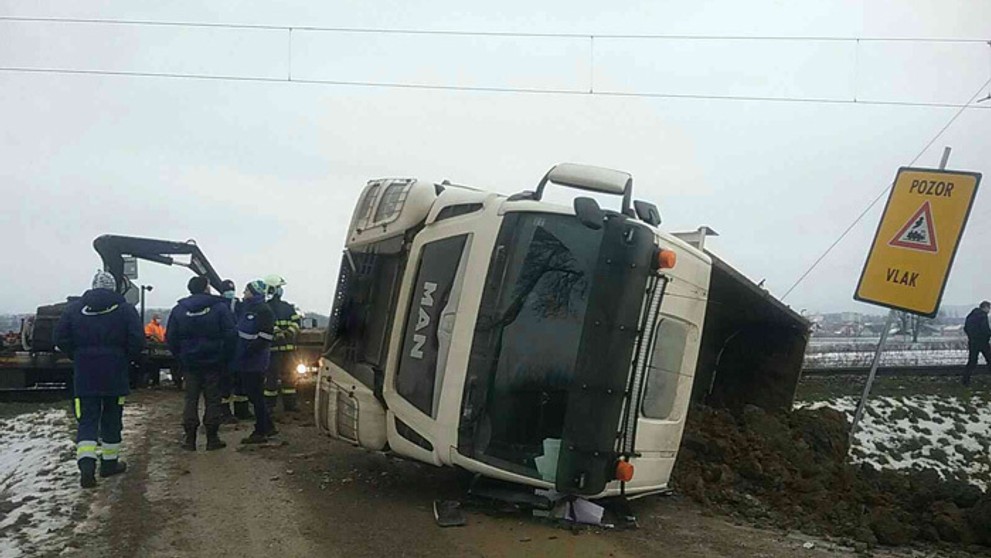 Na snímke prezident Slovenského zväzu ľadového hokeja (SZĽH) Miroslav Šatan počas tlačového brífingu vedenia SZĽH.