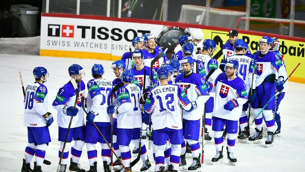 Keď hrá slovenská hymna.