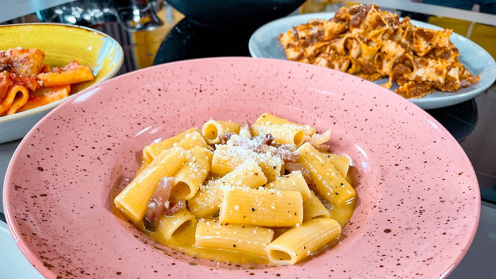 Rigatoni alla carbonara od šéfkuchára Andrea Enu.