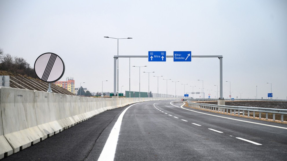 Mimoúrovňová križovatka Šindolka v Nitre.