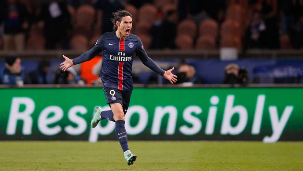Edinson Cavani (PSG) oslavuje gól v osemfinále LM proti Chelsea.