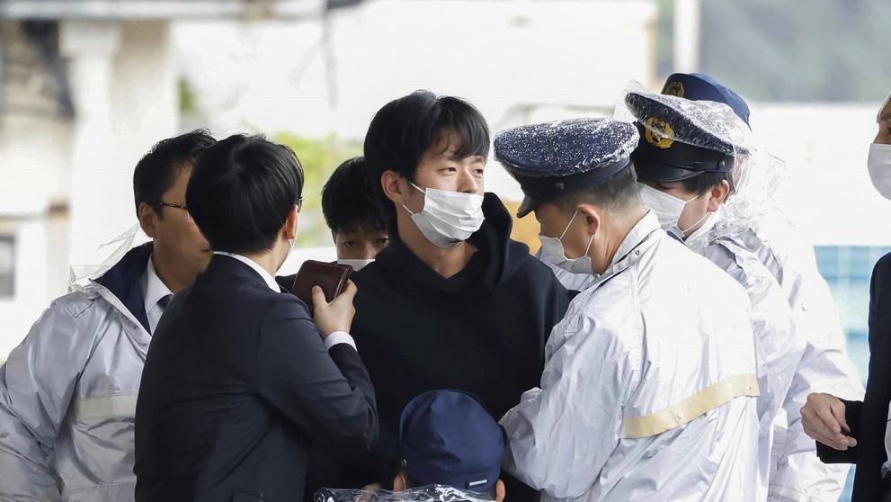 Zadržaný útočník.