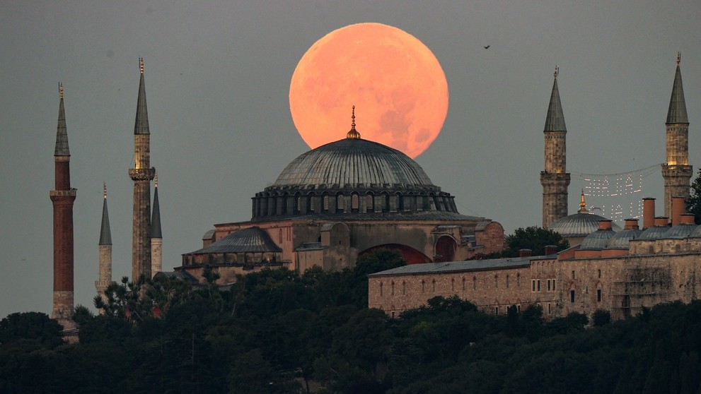 Superspln v Istanbule