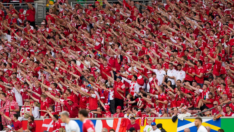 Slovinsko - Dánsko 1:1 (EURO 2024).