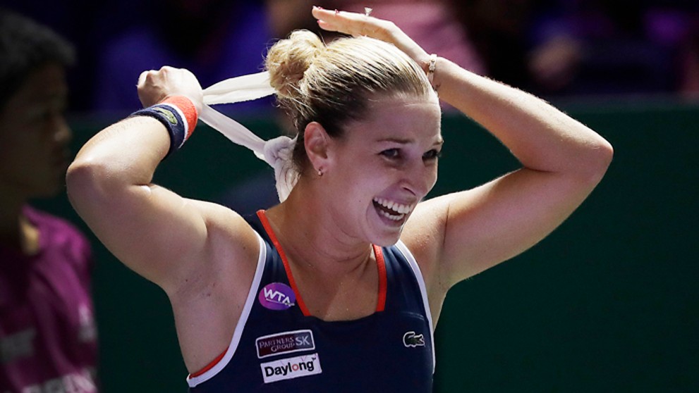  Dominika Cibulková sa raduje po víťazstve nad Svetlanou Kuznecovovou v semifinále MS WTA Tour v Singapure 