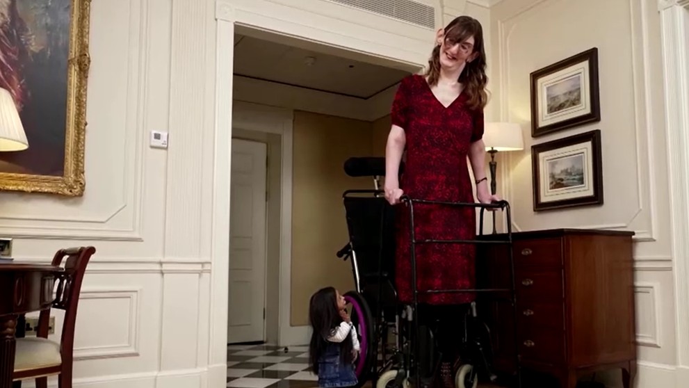 Stretli sa najvyššia a najnižšia žena na svete